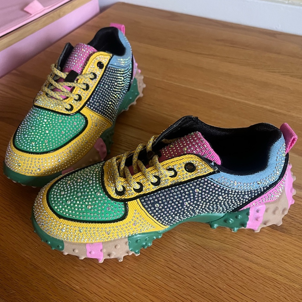 AKIRA “Azalea Wang Isabeau Embellished Multi Sneaker” Size 6